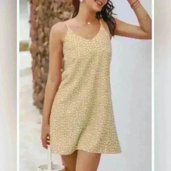 NWOT Mustard Yellow Floral Mini Dress Size Small - Picture 1 of 6
